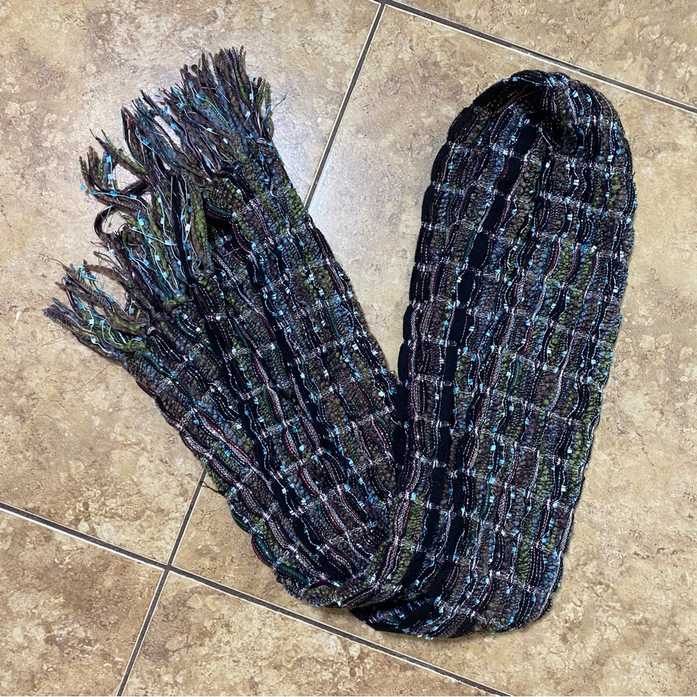 Scarf & FREE SHIPPING Giveaway! 🧣 - Picture 1 of 3
